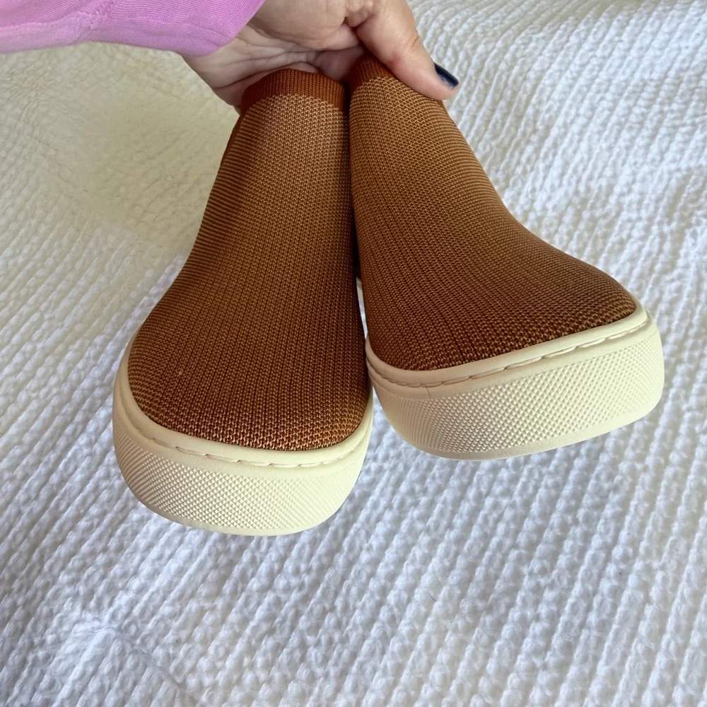 ROTHY’S The Chelsea Sneaker Boot in Fawn Size 6.5